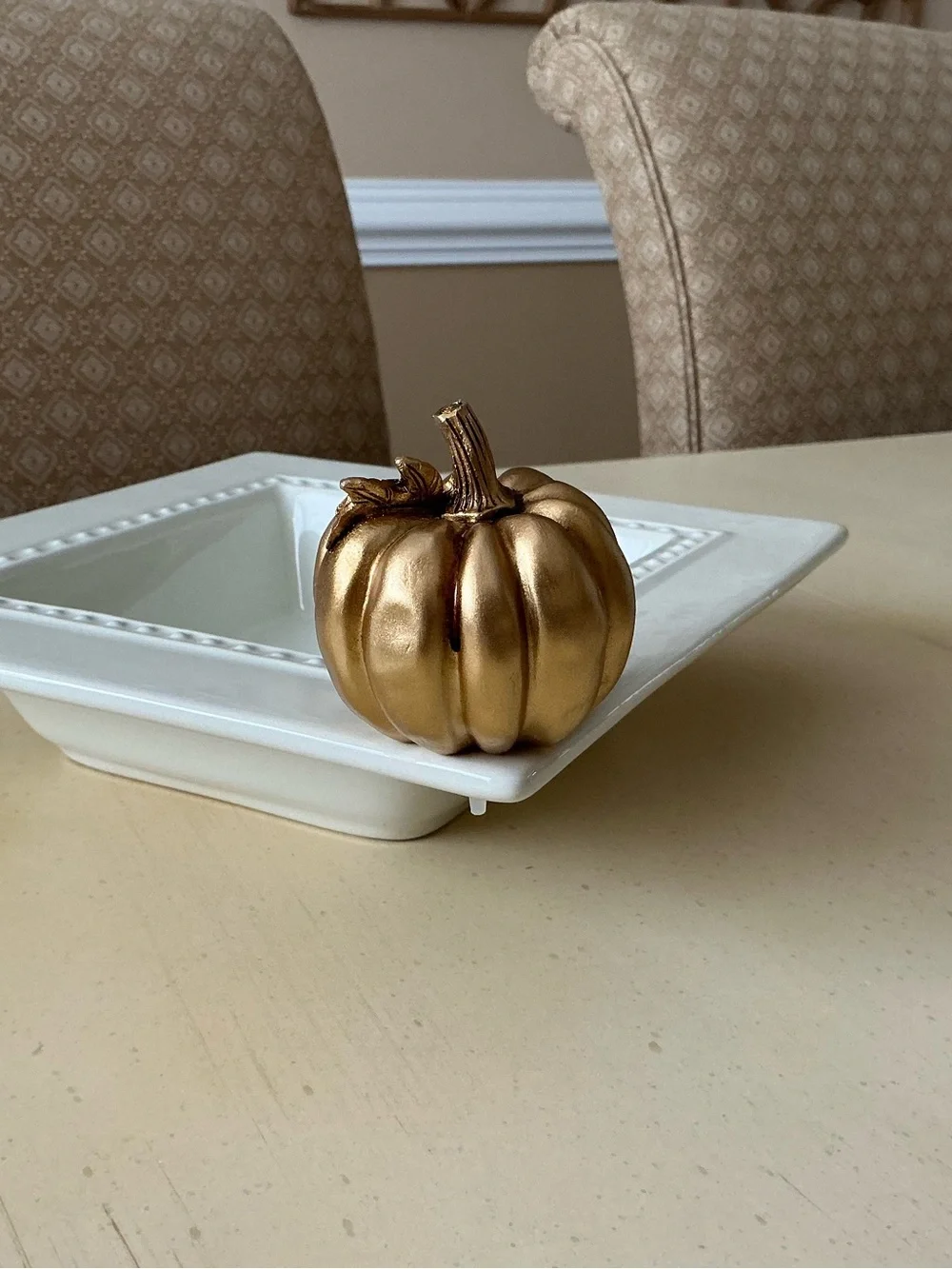 Gold Autumn Pumpkin With Leaf Platter Decoration 🍂